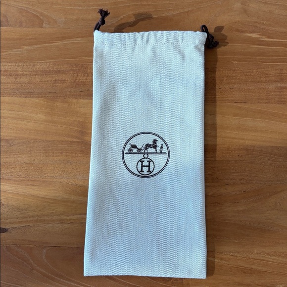 Hermès Logo Drawstring Pouch - Picture 6 of 6